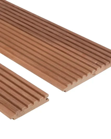 Thermory Kyte S thermo-alder wall